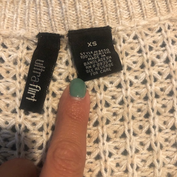 Sweater - Picture 3 of 3